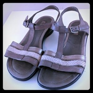 Ecco womans sandels